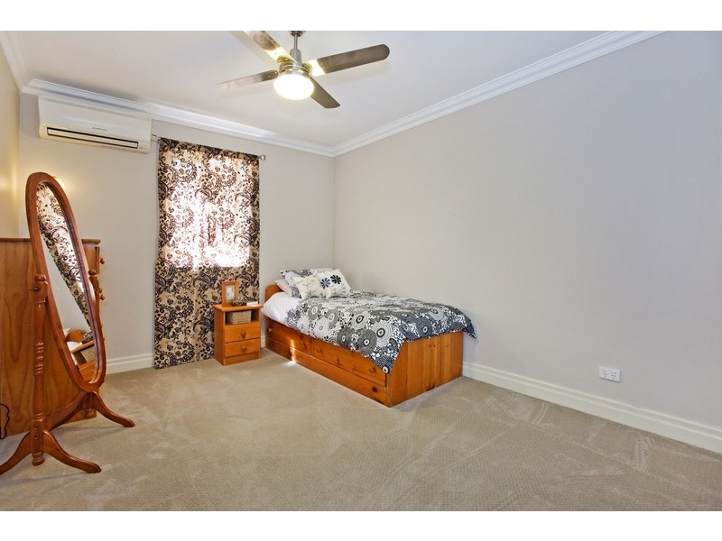 46 Lewis Street, Camp Hill QLD 4152