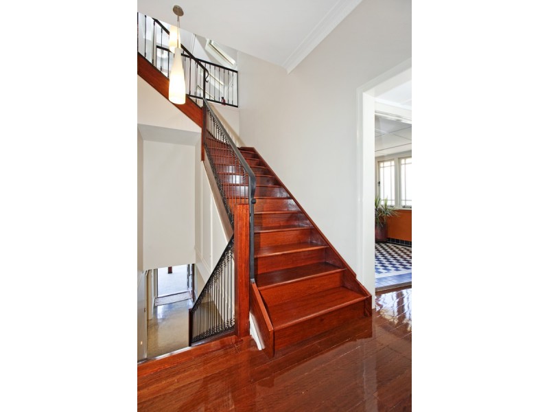 46 Lewis Street, Camp Hill QLD 4152