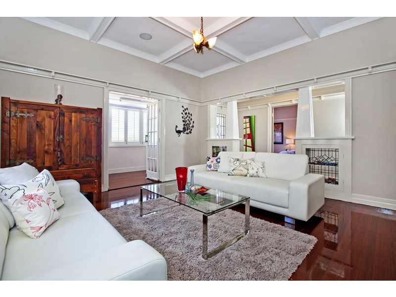 46 Lewis Street, Camp Hill QLD 4152