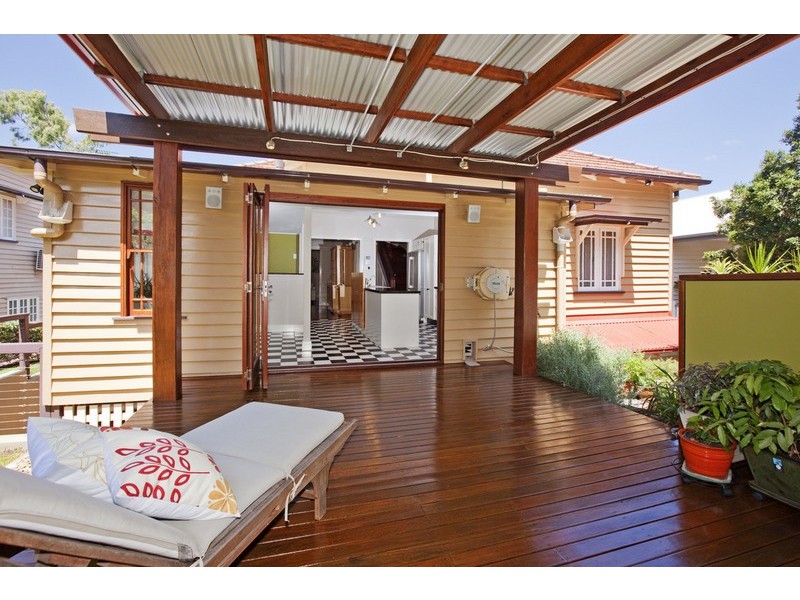 46 Lewis Street, Camp Hill QLD 4152