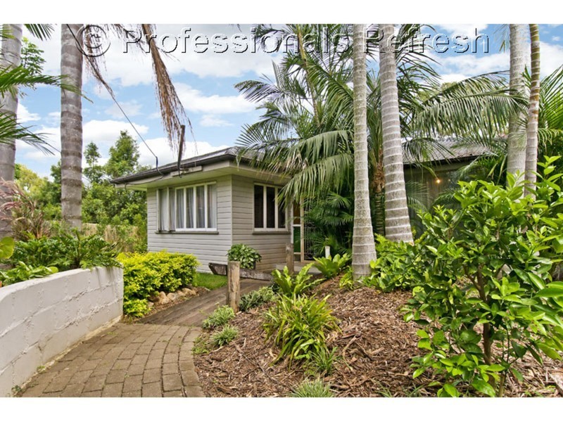 15 Woodford Street, Holland Park West QLD 4121