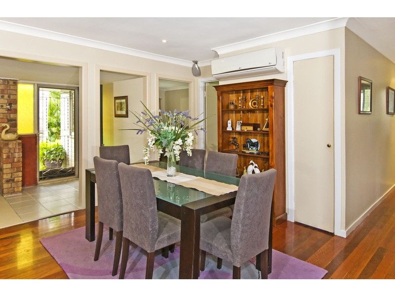 15 Woodford Street, Holland Park West QLD 4121