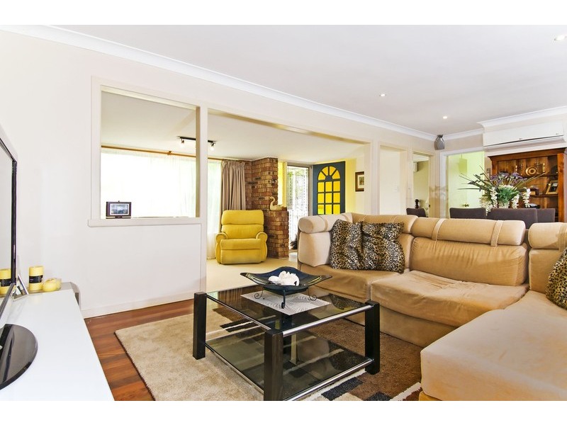 15 Woodford Street, Holland Park West QLD 4121