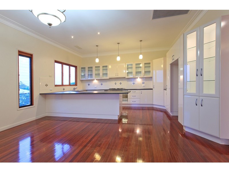 64 Halland Terrace, Camp Hill QLD 4152