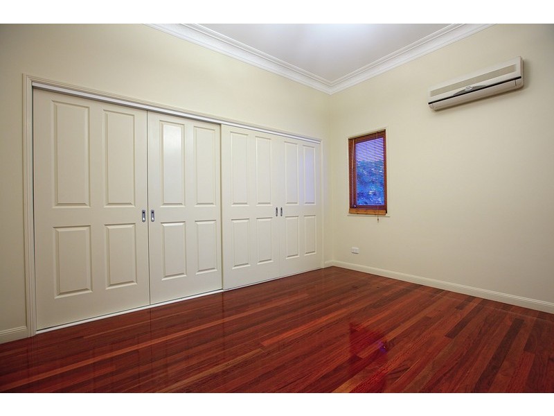 64 Halland Terrace, Camp Hill QLD 4152