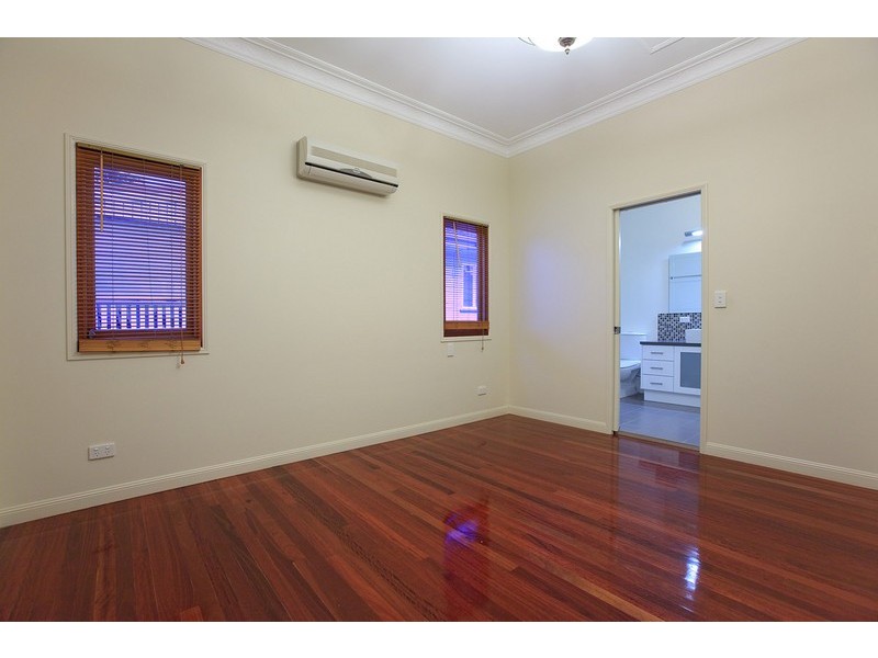 64 Halland Terrace, Camp Hill QLD 4152