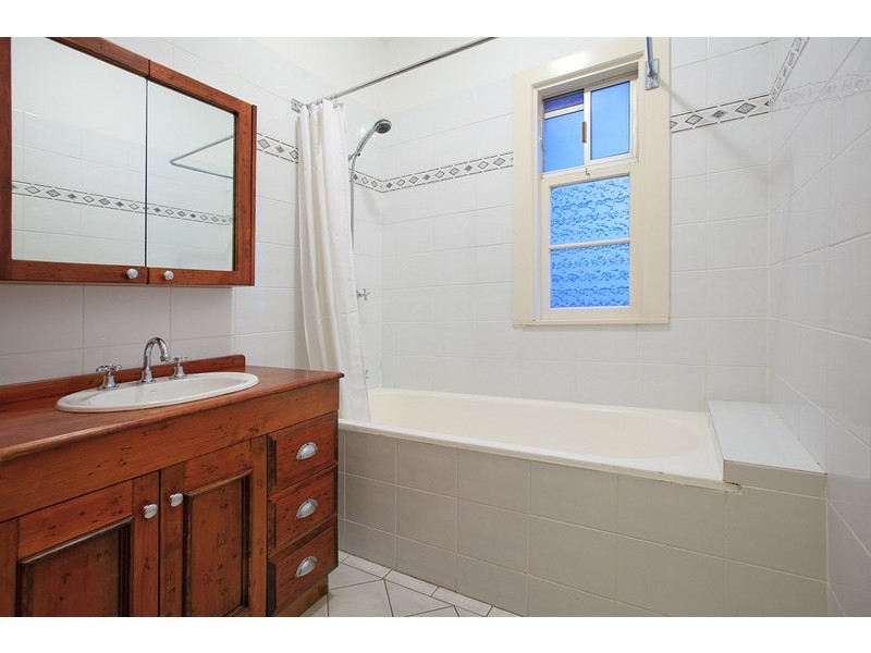 64 Halland Terrace, Camp Hill QLD 4152