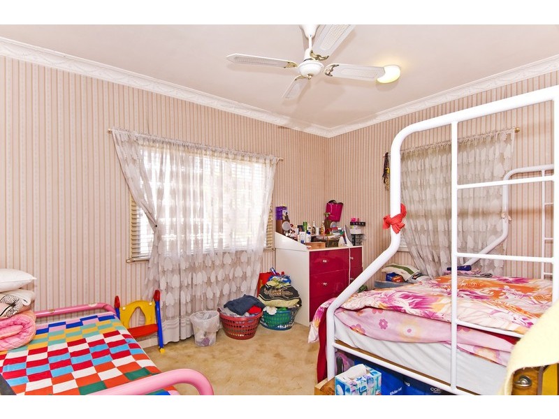 50 Elgar Street, Holland Park QLD 4121