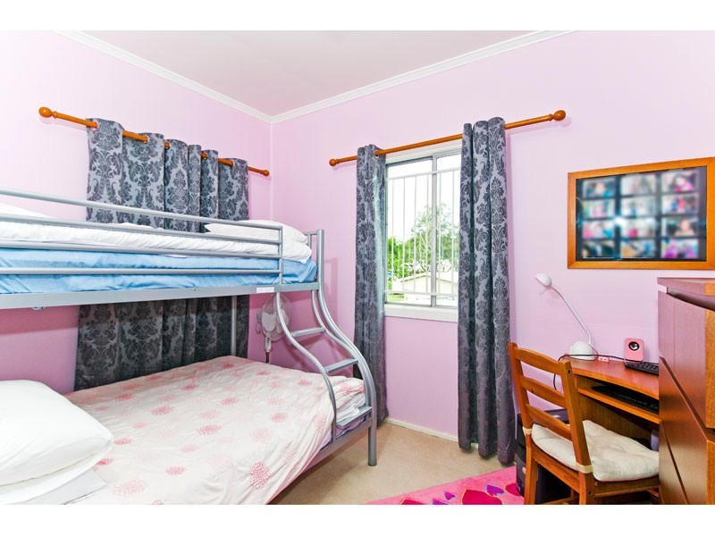 7 Calston Street, Oxley QLD 4075