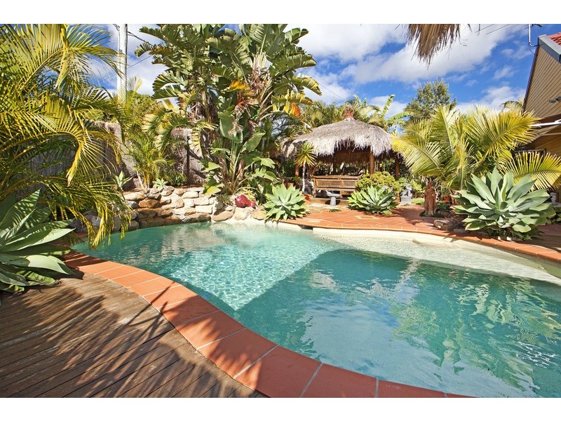 1 Galsworthy Street, Holland Park West QLD 4121