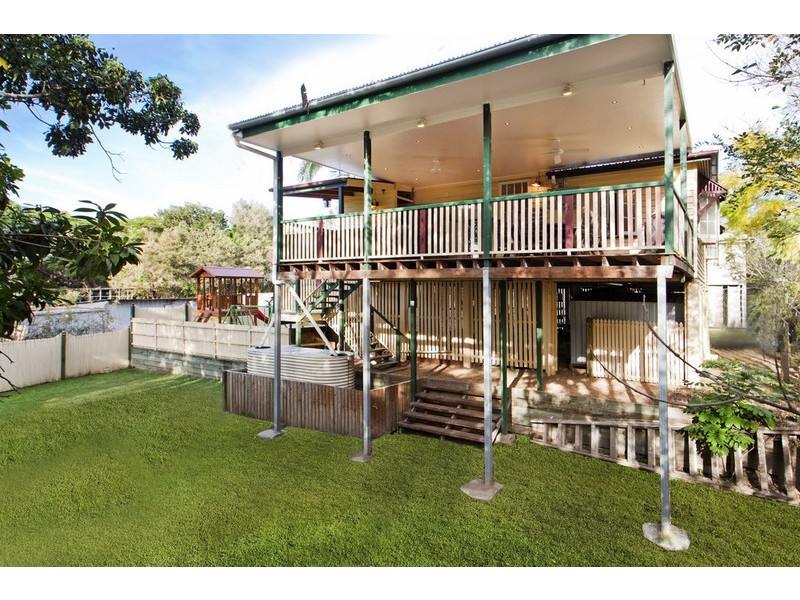 39 Palm Avenue, Holland Park West QLD 4121