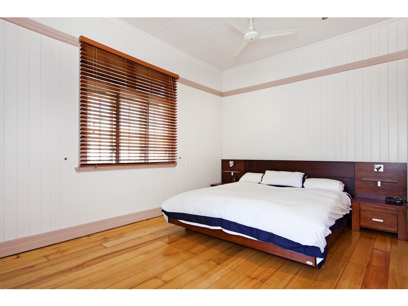 39 Palm Avenue, Holland Park West QLD 4121