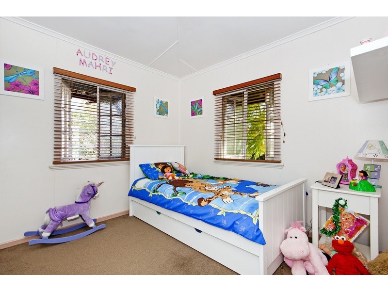 39 Palm Avenue, Holland Park West QLD 4121