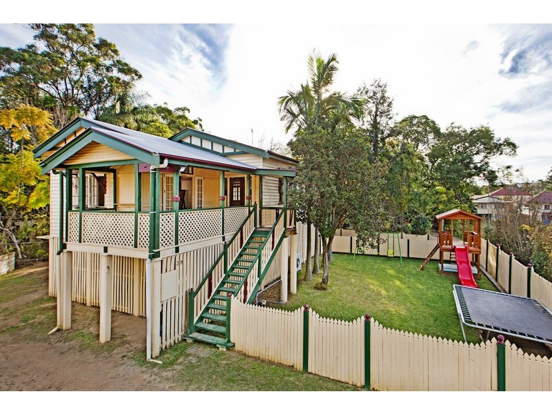 39 Palm Avenue, Holland Park West QLD 4121