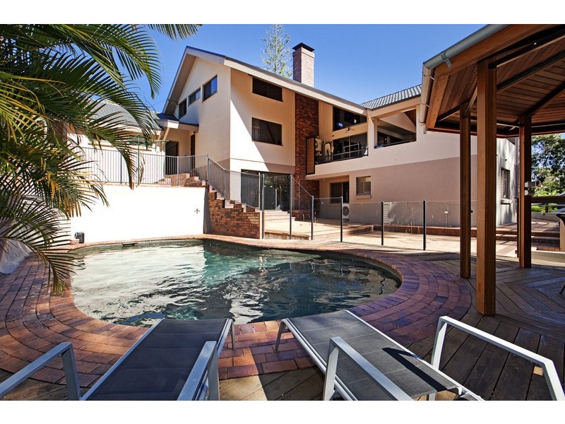 15 Odessa Street, Holland Park West QLD 4121