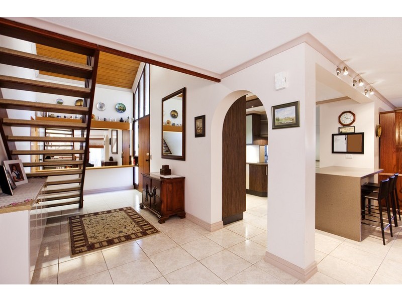 15 Odessa Street, Holland Park West QLD 4121