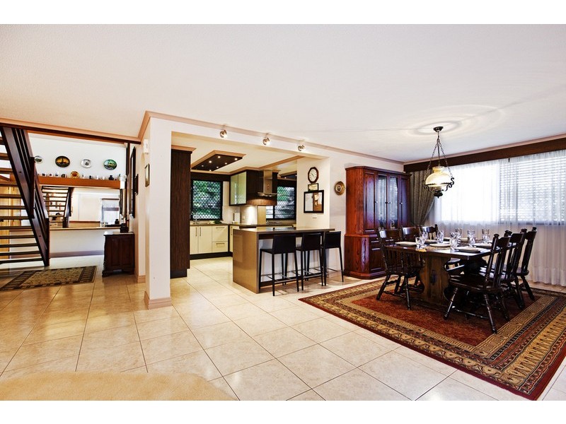 15 Odessa Street, Holland Park West QLD 4121