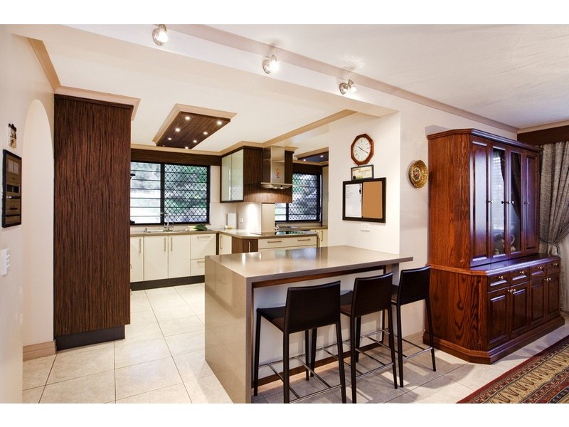 15 Odessa Street, Holland Park West QLD 4121