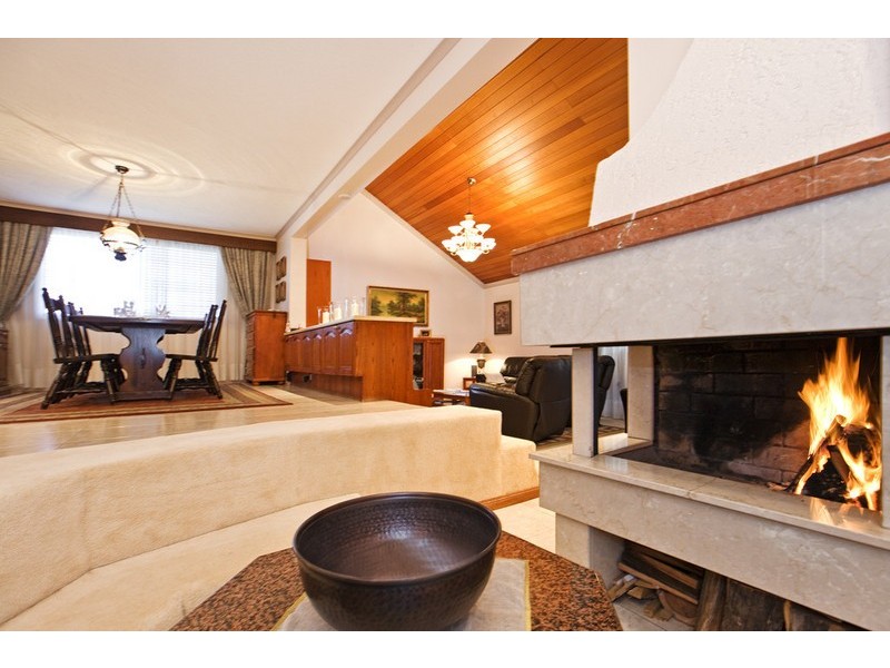 15 Odessa Street, Holland Park West QLD 4121