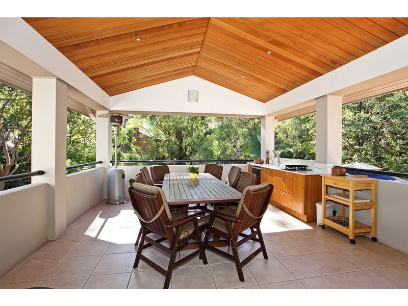 15 Odessa Street, Holland Park West QLD 4121