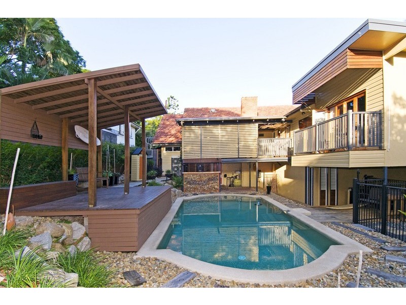 23 Ernest Street, Camp Hill QLD 4152