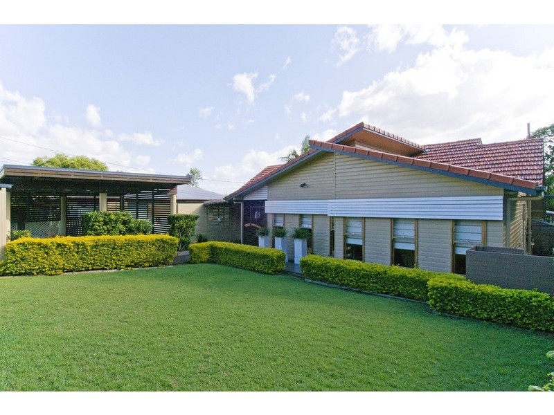 23 Ernest Street, Camp Hill QLD 4152