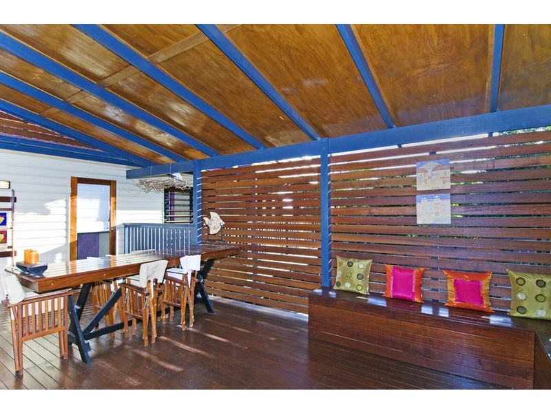 23 Ernest Street, Camp Hill QLD 4152