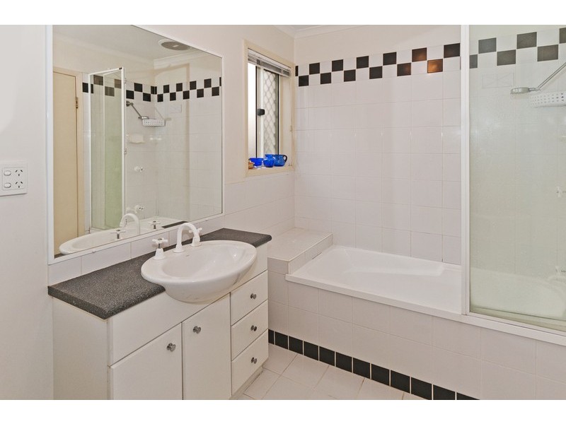 12 Tipuana Close, Carindale QLD 4152