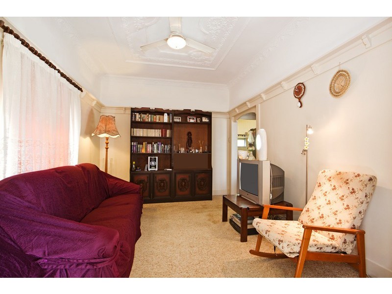 13 Framont Avenue, Holland Park QLD 4121