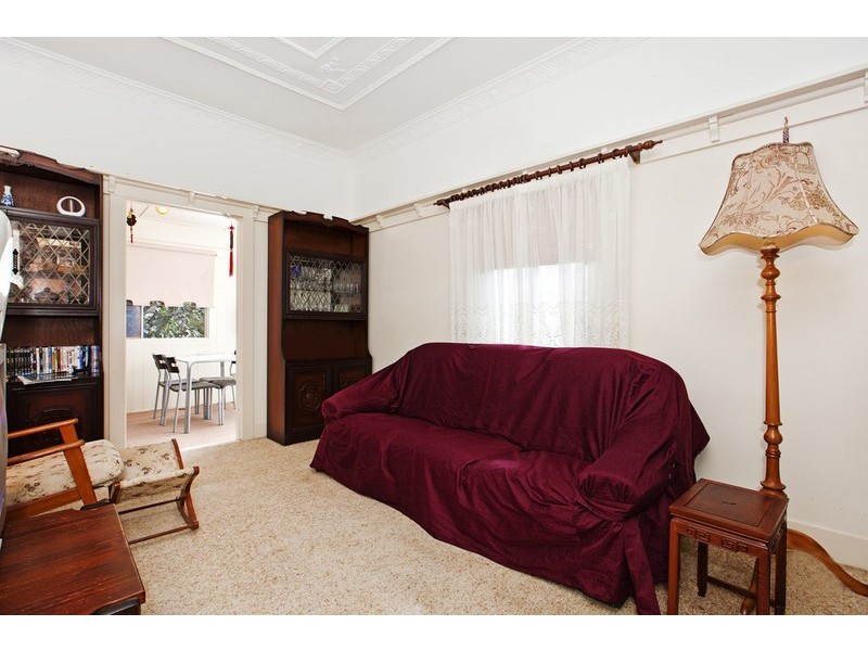 13 Framont Avenue, Holland Park QLD 4121