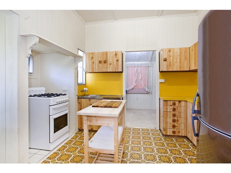 13 Framont Avenue, Holland Park QLD 4121