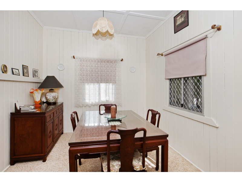 13 Framont Avenue, Holland Park QLD 4121