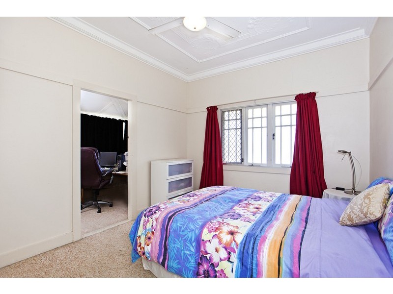 13 Framont Avenue, Holland Park QLD 4121