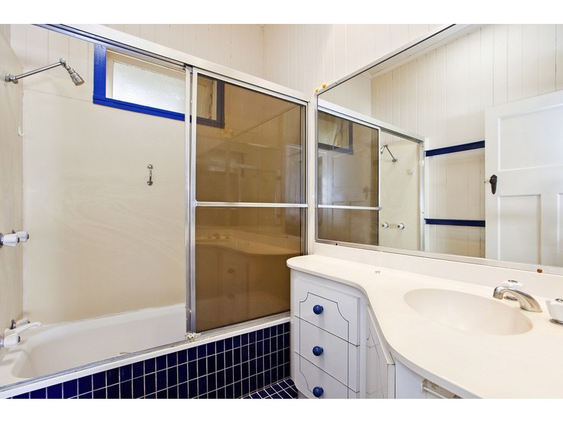 13 Framont Avenue, Holland Park QLD 4121