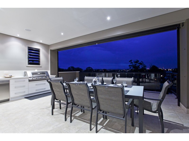 44 Brodie Street, Holland Park West QLD 4121