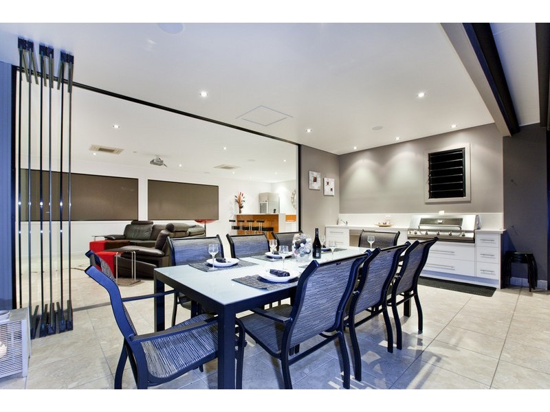 44 Brodie Street, Holland Park West QLD 4121