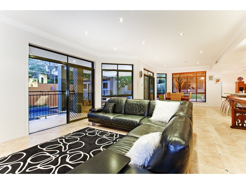 44 Brodie Street, Holland Park West QLD 4121