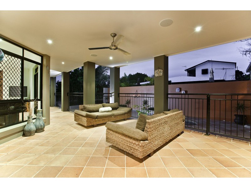 44 Brodie Street, Holland Park West QLD 4121