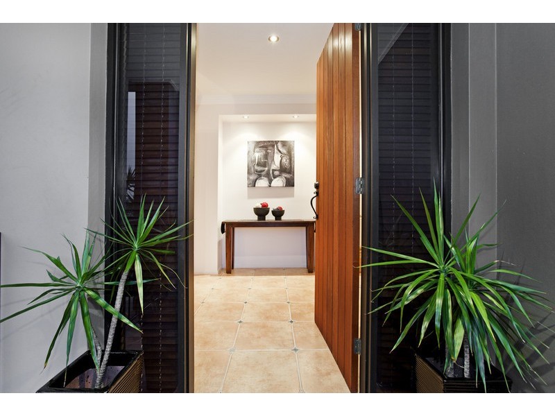 44 Brodie Street, Holland Park West QLD 4121