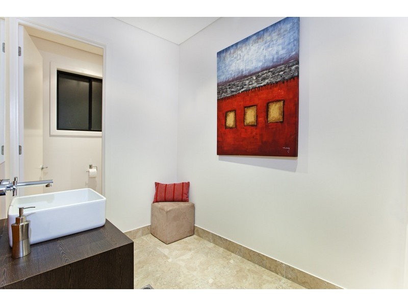 44 Brodie Street, Holland Park West QLD 4121