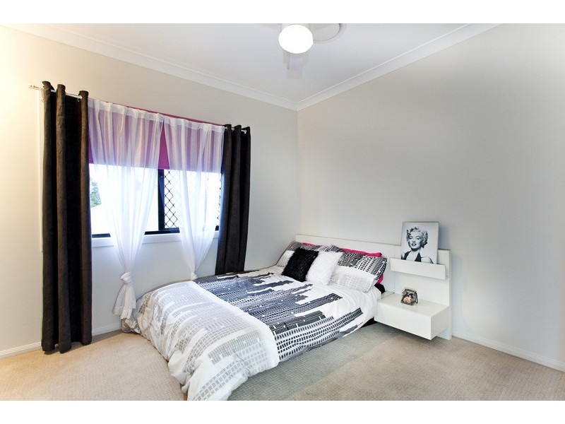 44 Brodie Street, Holland Park West QLD 4121