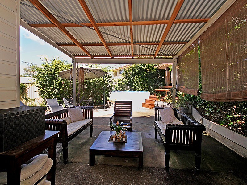 1041 Logan Road, Holland Park West QLD 4121