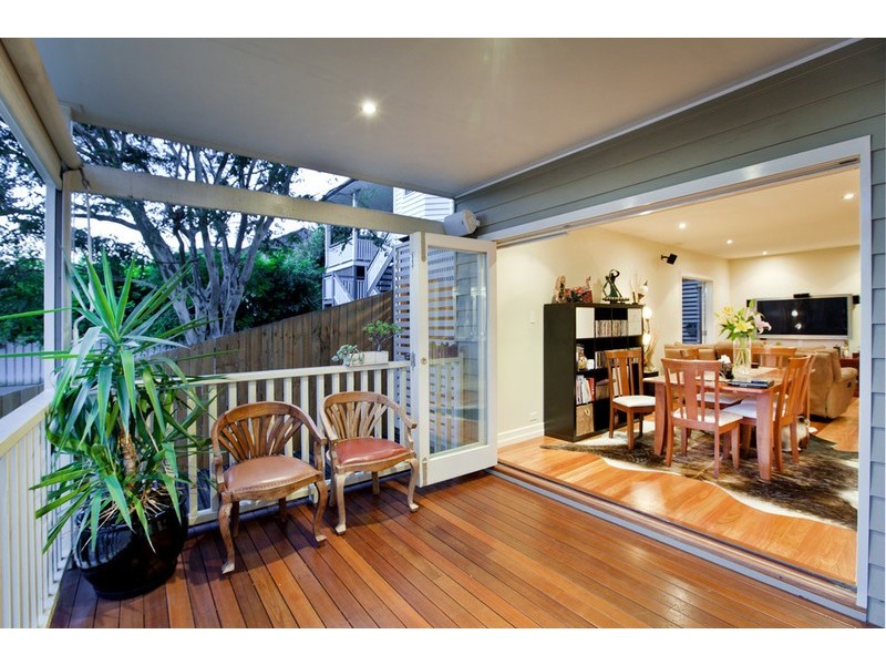 53B Thackeray Street, Norman Park QLD 4170