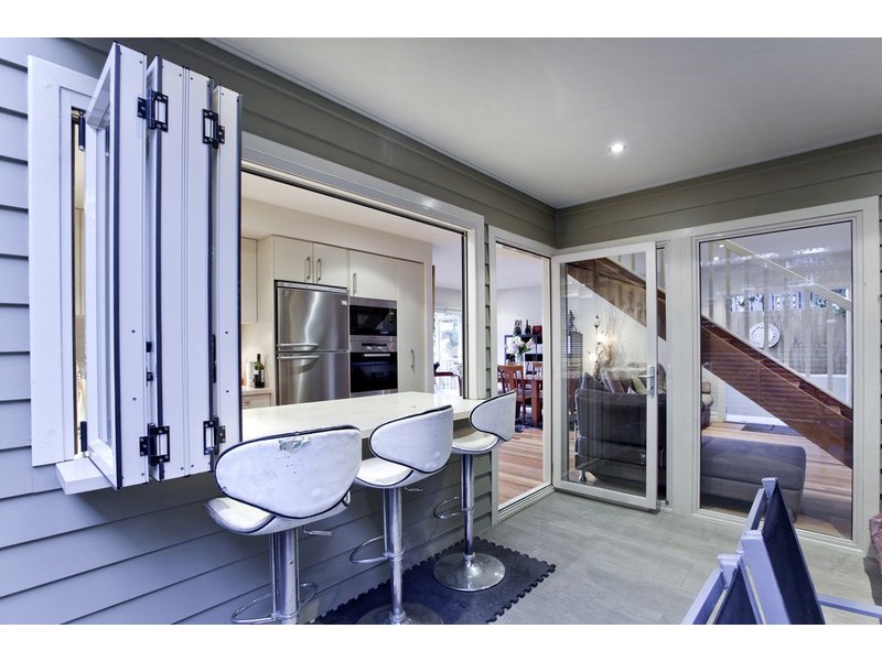 53B Thackeray Street, Norman Park QLD 4170