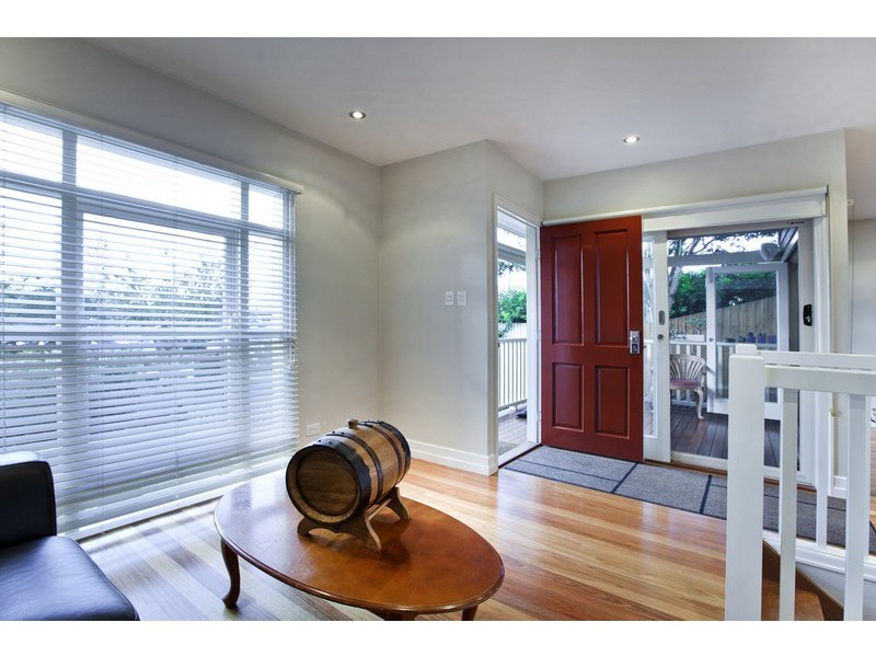53B Thackeray Street, Norman Park QLD 4170