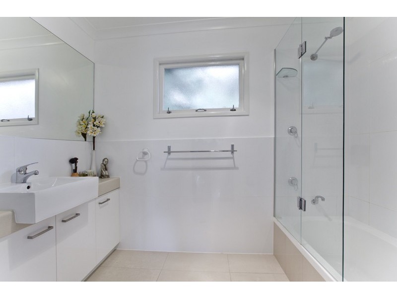 72 Dunrod Street, Holland Park West QLD 4121