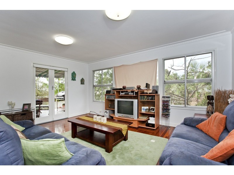 72 Dunrod Street, Holland Park West QLD 4121