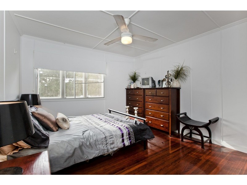 72 Dunrod Street, Holland Park West QLD 4121