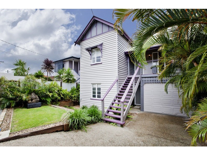 27 Ashton Street, Camp Hill QLD 4152