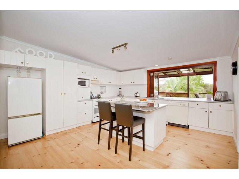 27 Ashton Street, Camp Hill QLD 4152